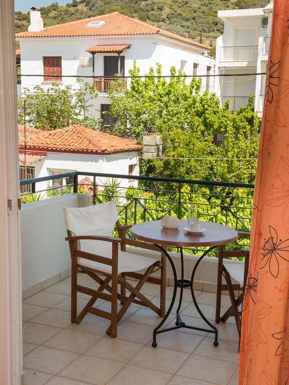 Porto Xronia Aparthotel Khronia Exterior photo