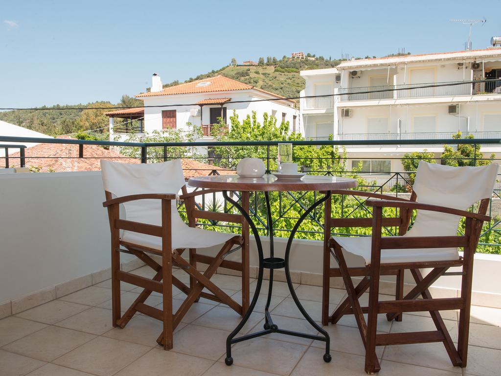 Porto Xronia Aparthotel Khronia Exterior photo
